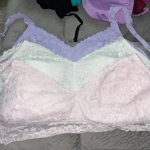 3 pack of bralettes